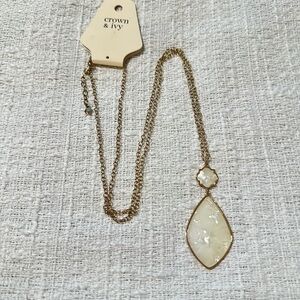 NWT Crown & Ivy Gold and Cream Pendant Necklace